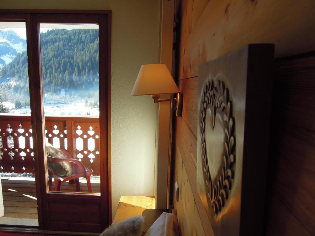 Hotel Le Roitelet Châtel Pokoj fotografie
